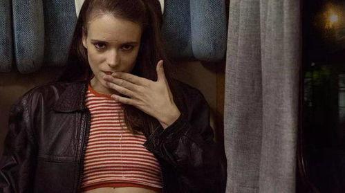 女性瘾者1在线播放神马,在线播放，探索禁忌与自由的边界