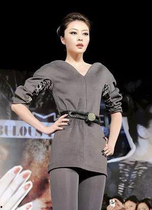 熊黛林被丝袜图片,演绎时尚魅力瞬间